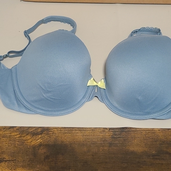 VICTORIA'S Secret Powder Blue Bra 34C - Picture 1 of 3